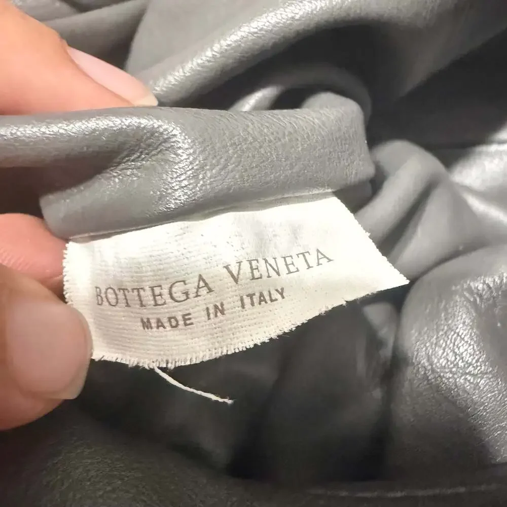Bottega Veneta The Shoulder Pouch Leather Handbag in Grey